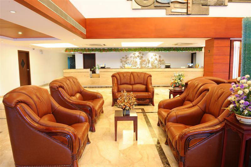 Rr Inn Palayankottai Buitenkant foto