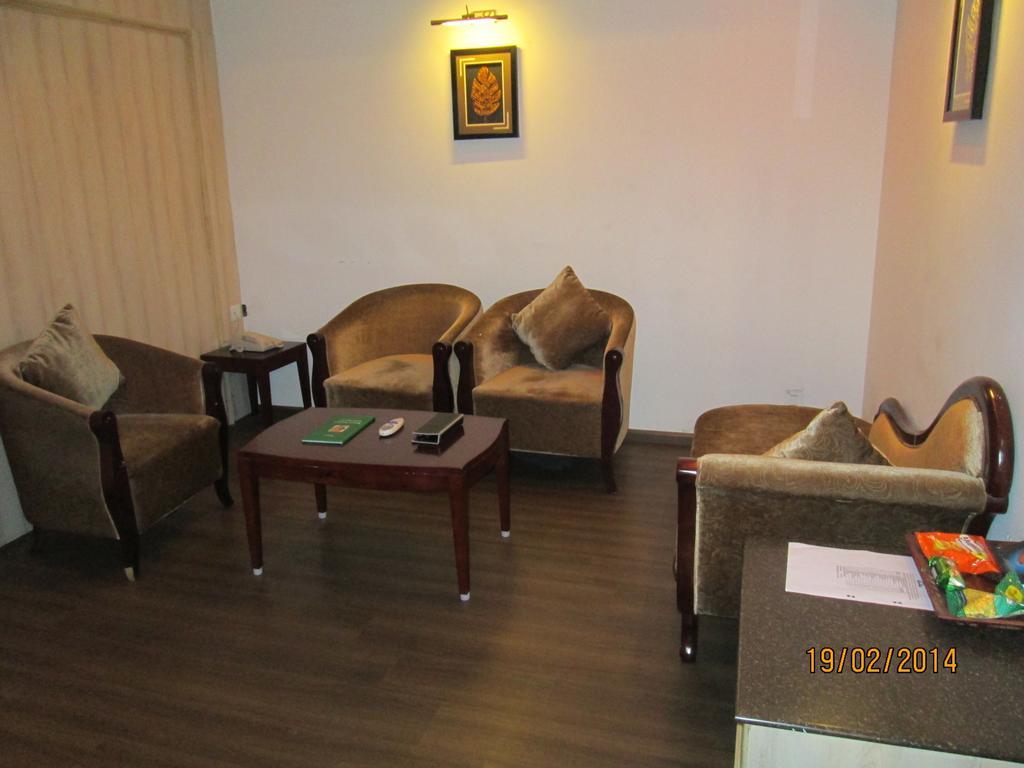 Rr Inn Palayankottai Kamer foto